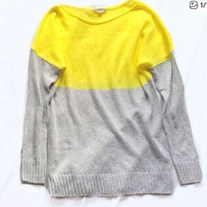 Gap grey & yellow sweater